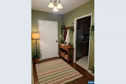 2200 N Central Road 2V #2V, Fort Lee, NJ 07024 - Photo 2