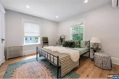 34 Washington Place 2nd Floor #2nd Floor, Ridgewood, NJ 07450 - Photo 12