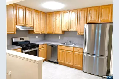 362 Cambridge, Butler, NJ 07405 - Photo 4