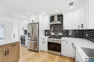 48 Kendall Dr, Sayreville, NJ 08859 - Photo 2