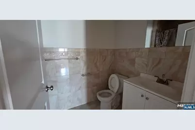 2160 Hoyt Avenue 2B #2B, Fort Lee, NJ 07024 - Photo 8