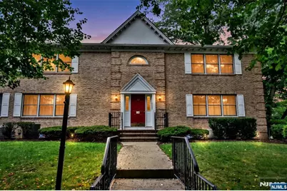 10 S Irving Street 9B #9B, Ridgewood, NJ 07450 - Photo 2