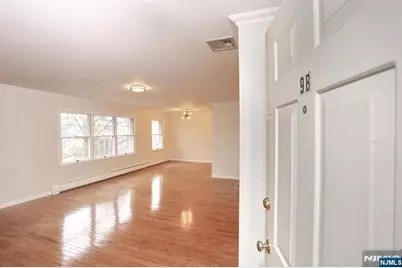 10 S Irving Street 9B #9B, Ridgewood, NJ 07450 - Photo 6