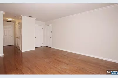 10 S Irving Street 9B #9B, Ridgewood, NJ 07450 - Photo 8