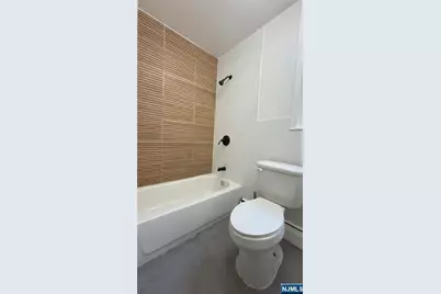 397 Avenue C 303 #303, Bayonne, NJ 07002 - Photo 10