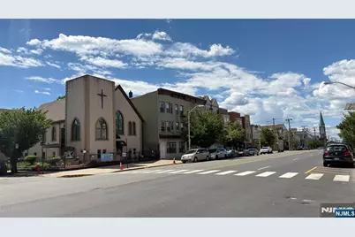 397 Avenue C 303 #303, Bayonne, NJ 07002 - Photo 12