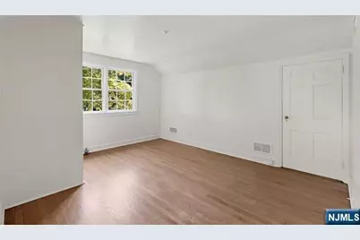 154 N Franklin Turnpike, Ho Ho Kus, NJ 07423 - Photo 12
