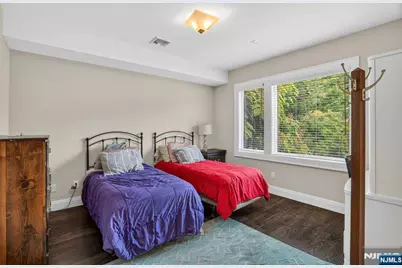 14 Hooks Lane, Edgewater, NJ 07020 - Photo 18