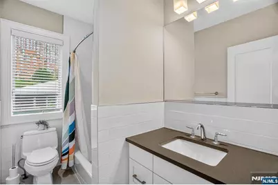 14 Hooks Lane, Edgewater, NJ 07020 - Photo 16