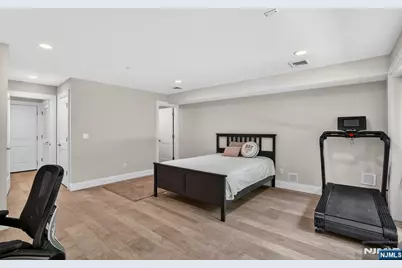 14 Hooks Lane, Edgewater, NJ 07020 - Photo 20