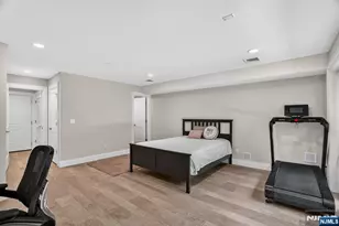 14 Hooks Ln, Edgewater, NJ 07020 - Photo 20