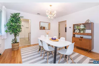 110 Woodlawn Avenue, Clifton, NJ 07013 - Photo 10