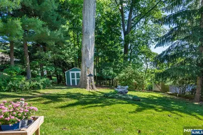 110 Woodlawn Avenue, Clifton, NJ 07013 - Photo 40