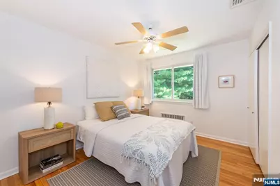 110 Woodlawn Avenue, Clifton, NJ 07013 - Photo 22