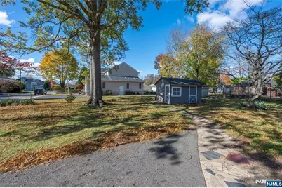 238 Van Avenue, Pompton Lakes, NJ 07442 - Photo 38