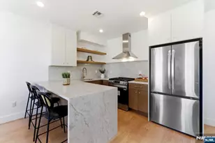 113 Oak St, Jersey City, NJ 07304 - Photo 12