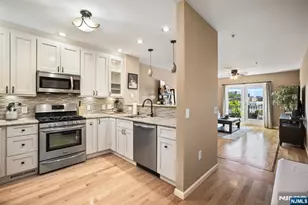 345 The Promenade, Edgewater, NJ 07020 - Photo 12