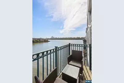 345 The Promenade, Edgewater, NJ 07020 - Photo 14