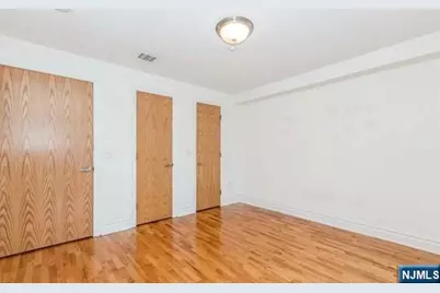17 Meadow Road 302 #302, Rutherford, NJ 07070 - Photo 14