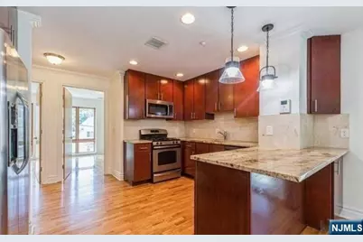 17 Meadow Road 302 #302, Rutherford, NJ 07070 - Photo 1
