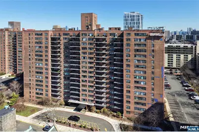 10 Huron Avenue 8J #8J, Jersey City, NJ 07306 - Photo 26