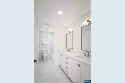 496 Central Avenue, Carlstadt, NJ 07072 - Photo 24