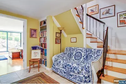 181 Long Hill Road, Little Falls Township, NJ 07424 - Photo 18