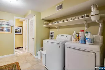 181 Long Hill Road, Little Falls Township, NJ 07424 - Photo 16