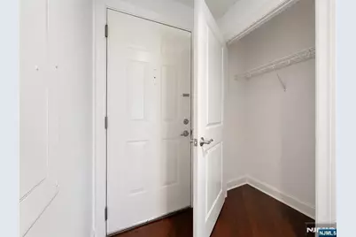 5512 City Place 5512 #5512, Edgewater, NJ 07020 - Photo 2