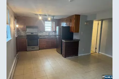 175 Delafield Avenue B #B, Lyndhurst Township, NJ 07071 - Photo 2
