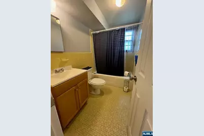 175 Delafield Avenue B #B, Lyndhurst Township, NJ 07071 - Photo 6