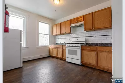 410 Chadwick Avenue 2 #2, Newark, NJ 07112 - Photo 2
