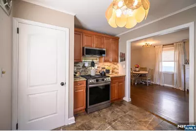 29 Reid Place, Hawthorne, NJ 07506 - Photo 2