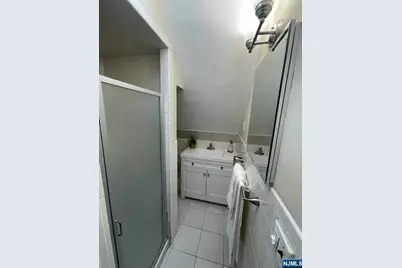 133 Paterson Avenue 3rd Floor #3rd Floor, Wallington, NJ 07057 - Photo 6