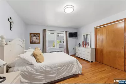 72 Clarendon Place, Hackensack, NJ 07601 - Photo 16