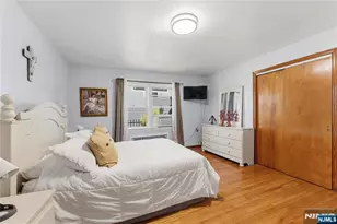 72 Clarendon Pl, Hackensack, NJ 07601 - Photo 16