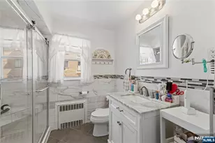 72 Clarendon Pl, Hackensack, NJ 07601 - Photo 18