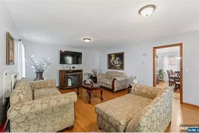 72 Clarendon Place, Hackensack, NJ 07601 - Photo 8