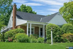 389 Bergen Blvd, Oradell, NJ 07649 - Photo 4