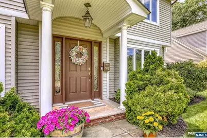 95 Spruce Street, Midland Park, NJ 07432 - Photo 2
