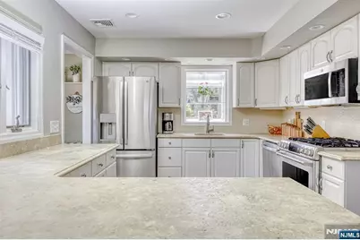 95 Spruce Street, Midland Park, NJ 07432 - Photo 8