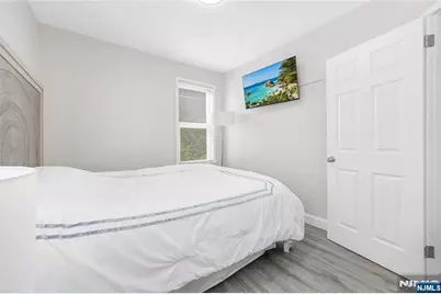 64 Demott Avenue, Clifton, NJ 07011 - Photo 20