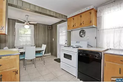 24 Erie Street, Dumont, NJ 07628 - Photo 10