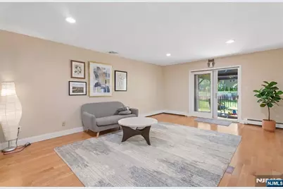 16 Cutter Avenue, Edison, NJ 08820 - Photo 2