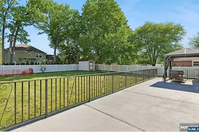 16 Cutter Avenue, Edison, NJ 08820 - Photo 16