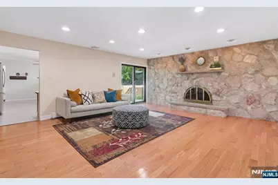 16 Cutter Avenue, Edison, NJ 08820 - Photo 12