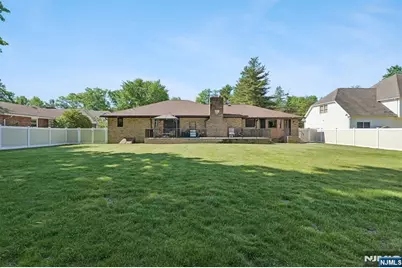 16 Cutter Avenue, Edison, NJ 08820 - Photo 18