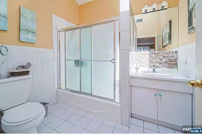 408 7th Street B #B, Palisades Park, NJ 07650 - Photo 18