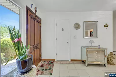 10 Shaw Road, Woodcliff Lake, NJ 07677 - Photo 4