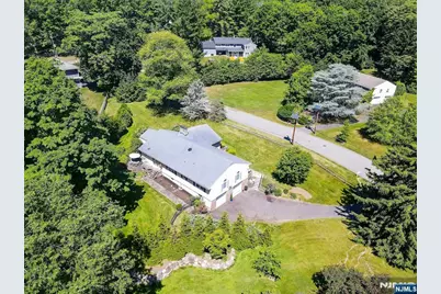 10 Shaw Road, Woodcliff Lake, NJ 07677 - Photo 42